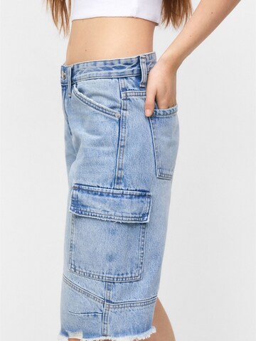 Pull&Bear Loose fit Cargo jeans in Blue