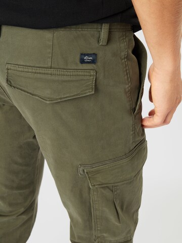 Effilé Pantalon cargo s.Oliver en vert