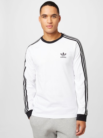 ADIDAS ORIGINALS Shirt 'Adicolor Classic' in Wit: voorkant