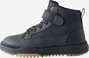 juoda Next Pusbačiai: priekis