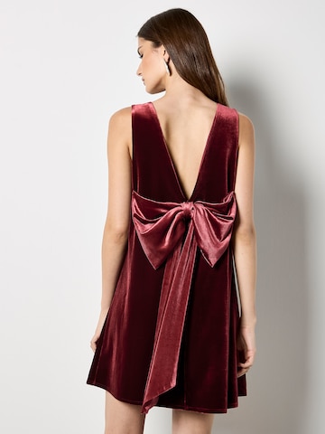 Apricot Dress ' ' in Red