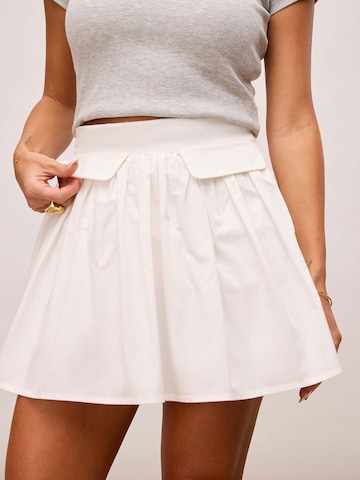 noar studios Пола в бяло