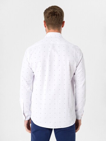 Coupe regular Chemise Dandalo en blanc