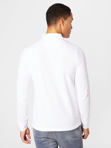FARAH Тениска 'HASLAM' в бяло