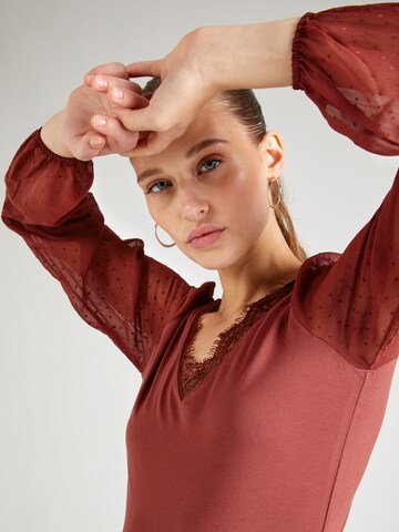 ABOUT YOU Shirt 'Meline' in Rot