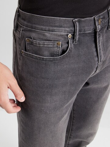 GAP Regular Jeans in Black