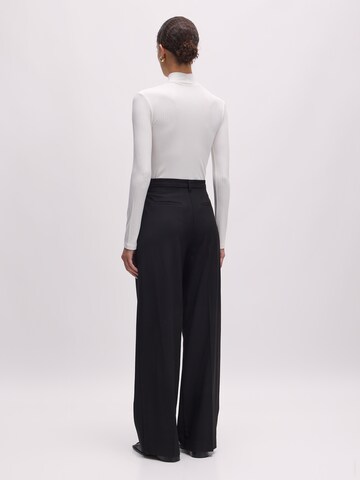 EDITED Wide leg Pleat-Front Pants 'Tima' in Black