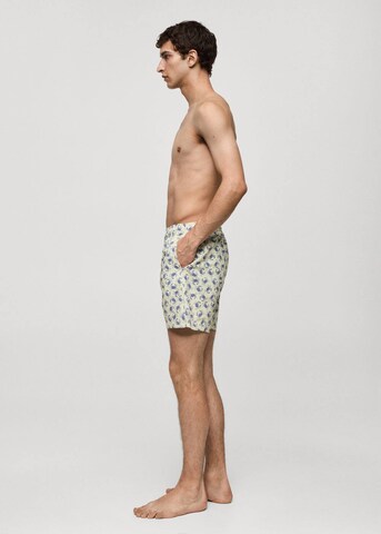 MANGO MAN Badeshorts 'Cangrejo' in Gelb