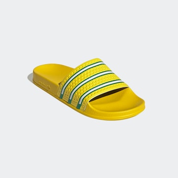 ADIDAS ORIGINALS Muiltjes 'Adilette' in Geel