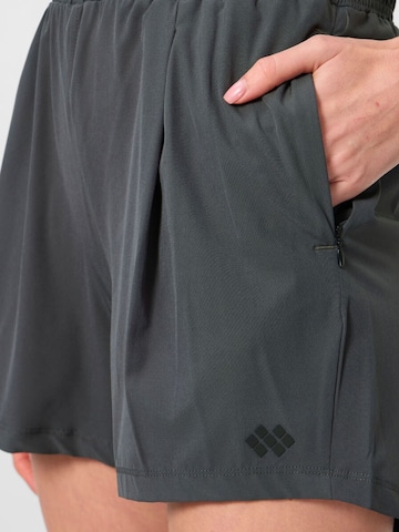 Tommy Life Regular Sports trousers in Green