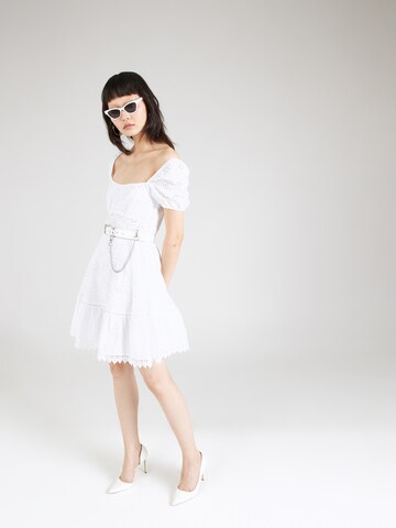 Robe 'Clio' GUESS en blanc