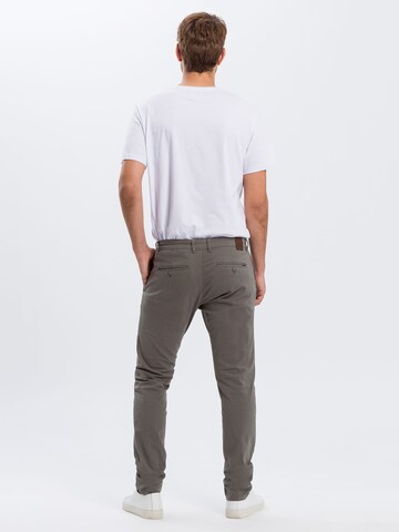 Cross Jeans Tapered Chinohose in Grün