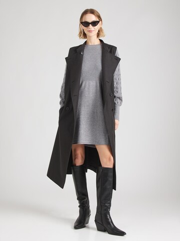 b.young - Vestido de punto 'BY NONINA' en gris