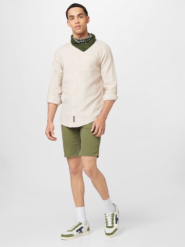 BLEND Regular Shorts in Grün