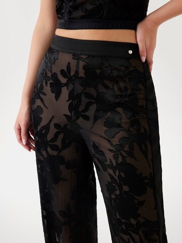 GUESS Regular Hose 'Mara' in Schwarz