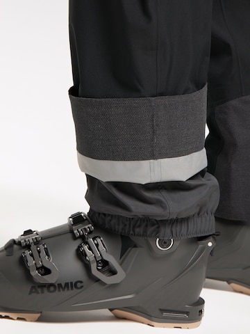 Haglöfs Regular Outdoorhose 'Alpine GTX' in Schwarz