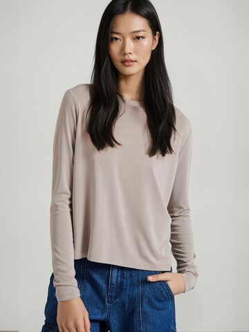Funky Buddha Shirt in Grey: front