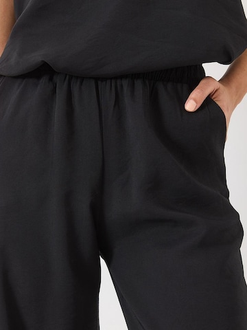 Completo pantalone di Bianco Lucci in nero