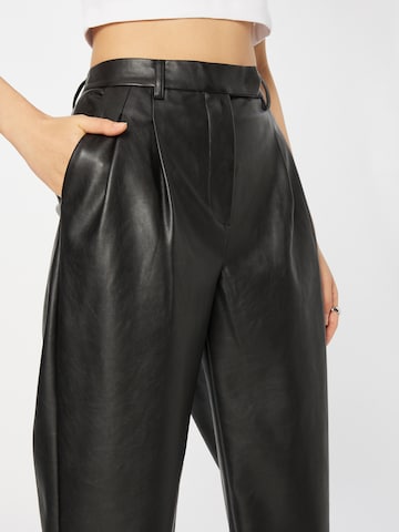 regular Pantaloni con pieghe 'Marie' di Designers Remix in nero