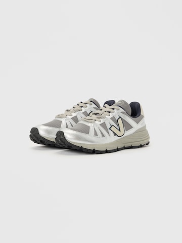 Veja Låg sneaker 'SALAR LT' i grå
