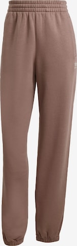 ADIDAS ORIGINALS - Pantalón 'Essentials' en marrón: frente