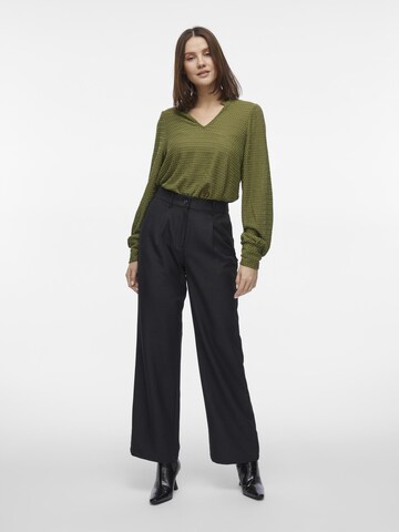 VILA Wide leg Pleat-front trousers in Black