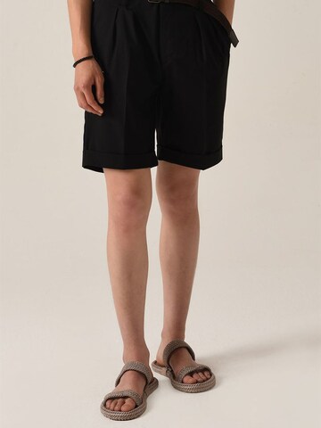 Loosefit Pantalon à pince Antioch en noir