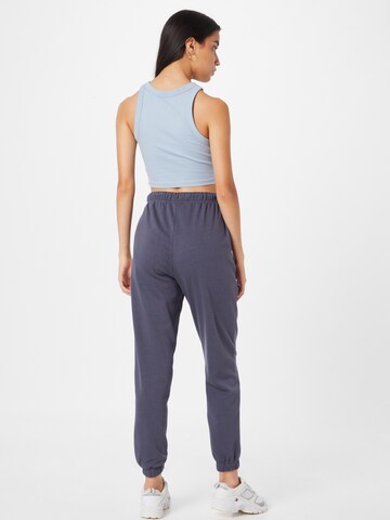 Effilé Pantalon 'Chilli' PIECES en bleu