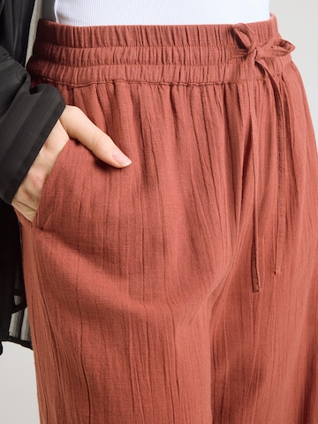 ONLY Wide leg Trousers 'ONLTIZANA' in Brown