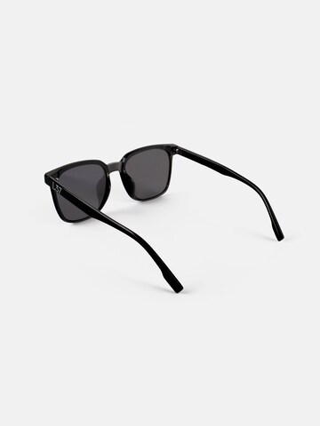 L37 HANDMADE SHOES Solbriller 'SIGMA' i sort