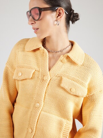 Monki Вязаная кофта в Желтый