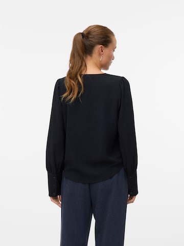 VERO MODA Blouse in Black