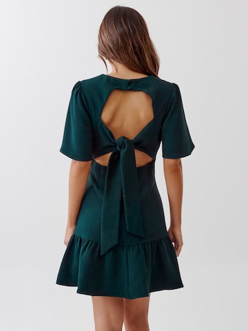 Tussah Kokteilové šaty 'SINOLA' - Zelená: zadná strana