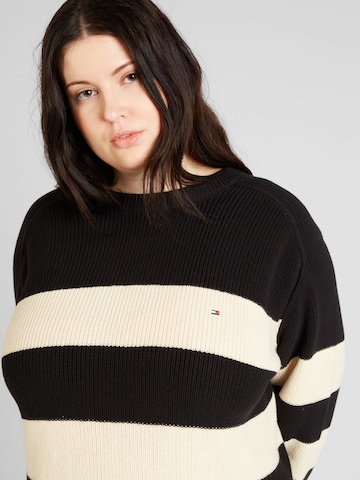 Tommy Hilfiger Curve Pullover in Schwarz