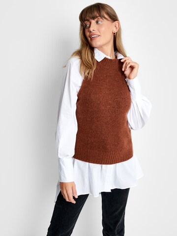 Pull-over 'Hazel' Threadbare en marron : devant