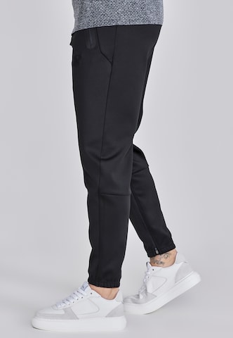Effilé Pantalon SikSilk en noir