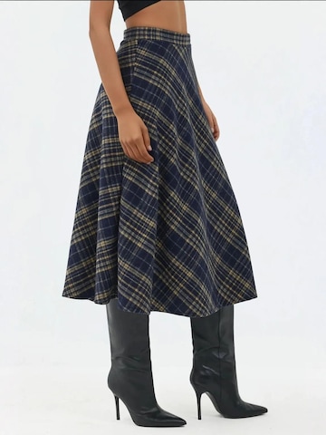 Hiccup Skirt in Blue: front