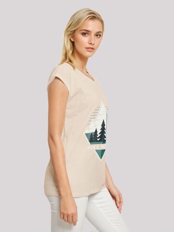 T-shirt 'Hike More Mountains' F4NT4STIC en beige