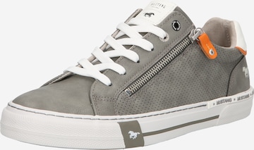 Sneaker bassa di MUSTANG in grigio: frontale