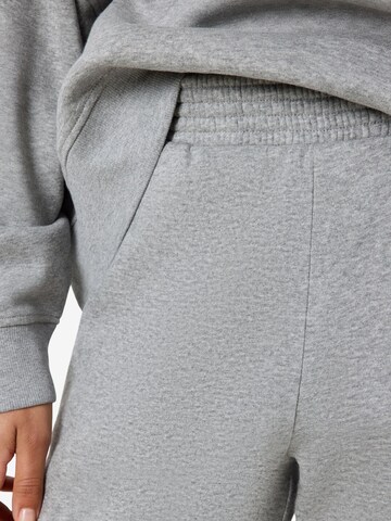 Noisy may - Loosefit Pantalón 'NMBelieve' en gris