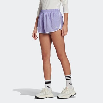 ADIDAS ORIGINALS Regular Shorts 'Classics' in Lila: predná strana