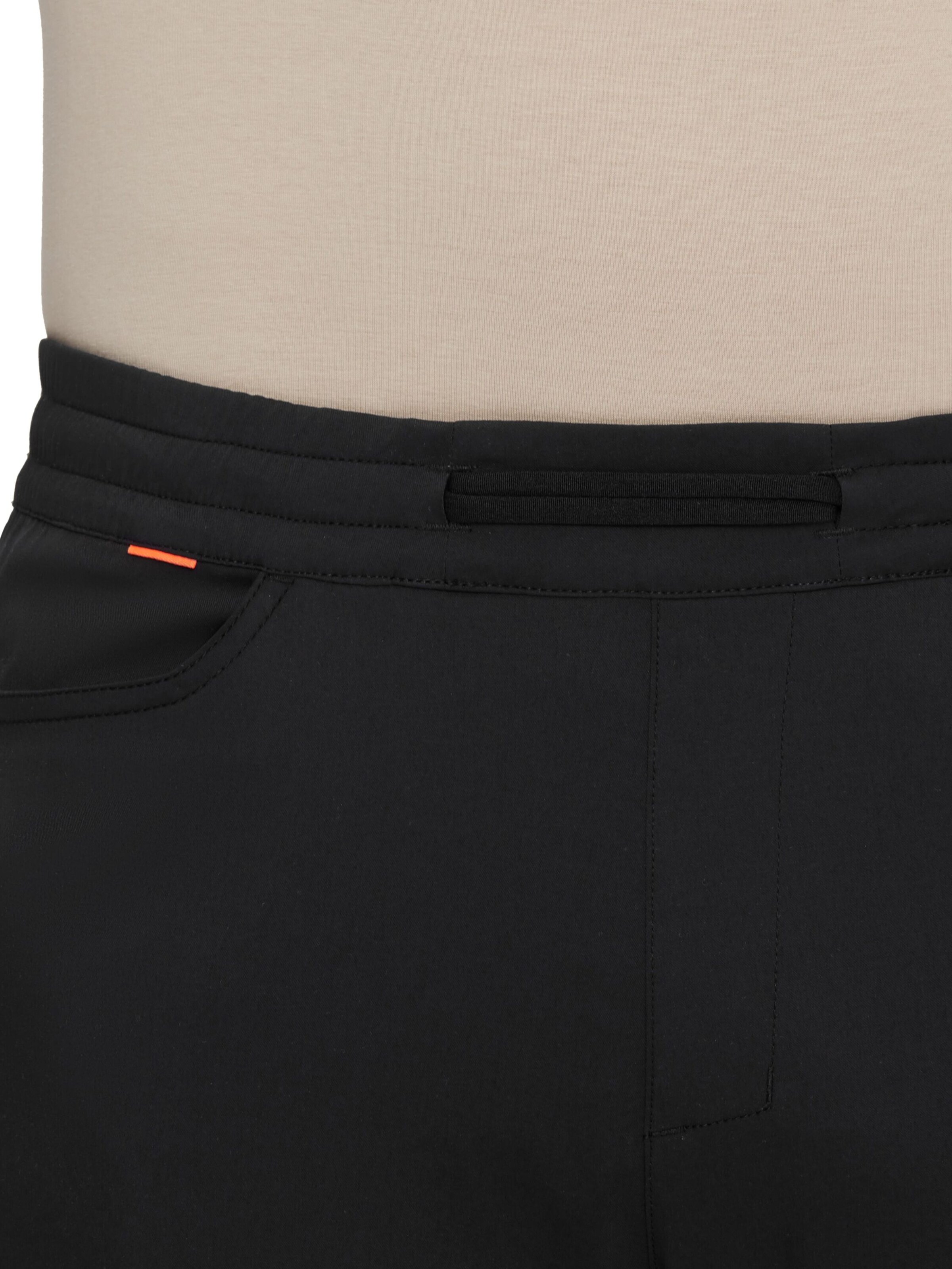 MAMMUT Tapered Outdoor Pants in Black