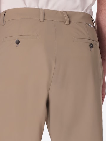 Distretto12 Tapered Chino 'Rio T.Active' in Beige