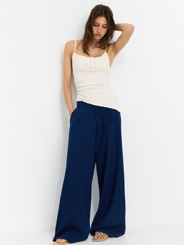 Pull&Bear Top in Beige