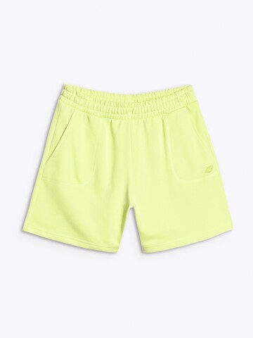 4F - Loosefit Pantalón deportivo en verde: frente