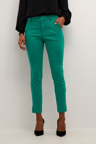 Coupe slim Pantalon chino 'Lea' Kaffe en vert : devant