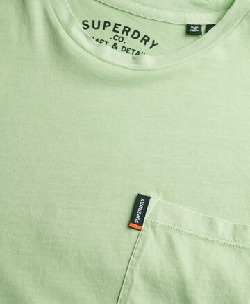 T-Shirt 'Essential' Superdry en vert