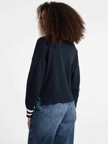 GUESS Strickjacke in Blau