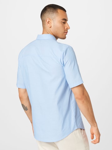 Coupe regular Chemise 'Noah' ABOUT YOU en bleu