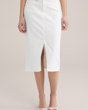 WE Fashion - Saia em branco: frente